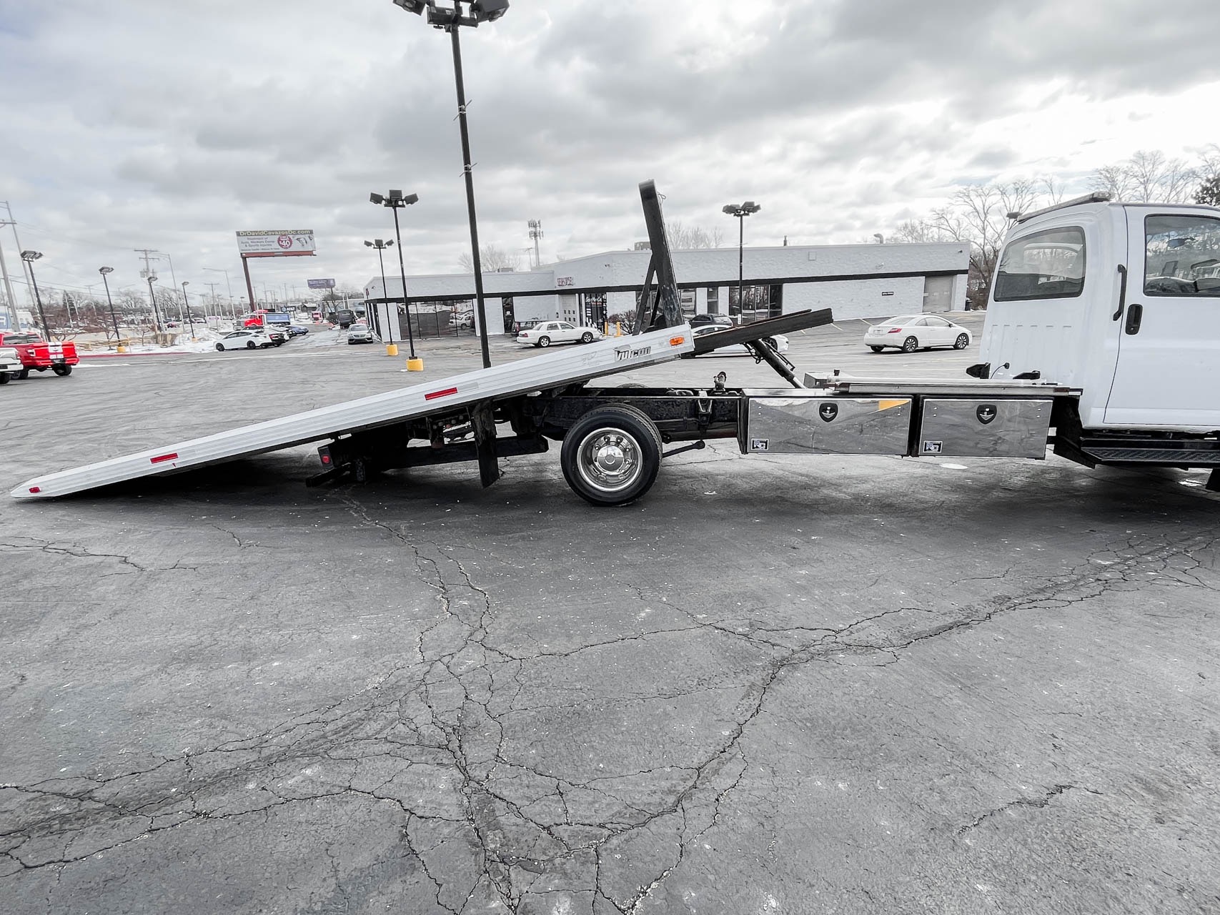 Used-2003-Chevrolet-C5500-Tow-Truck-Rollback-Flatbed-Stinger-Wheel-Lift