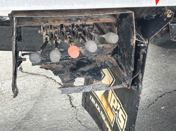 Used 2003 Chevrolet C5500 Tow Truck Rollback Flatbed Stinger Wheel Lift for sale Sold at Chicago Motor Cars in West Chicago IL 60185 6