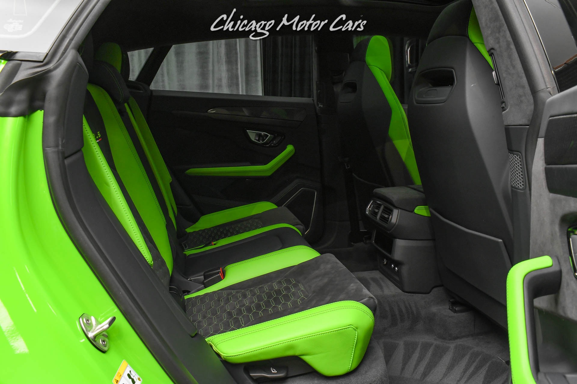 Used-2021-Lamborghini-Urus-SUV-PEARL-CAPSULE-Verde-Mantis-GREEN-PEARL-Taigete-23s