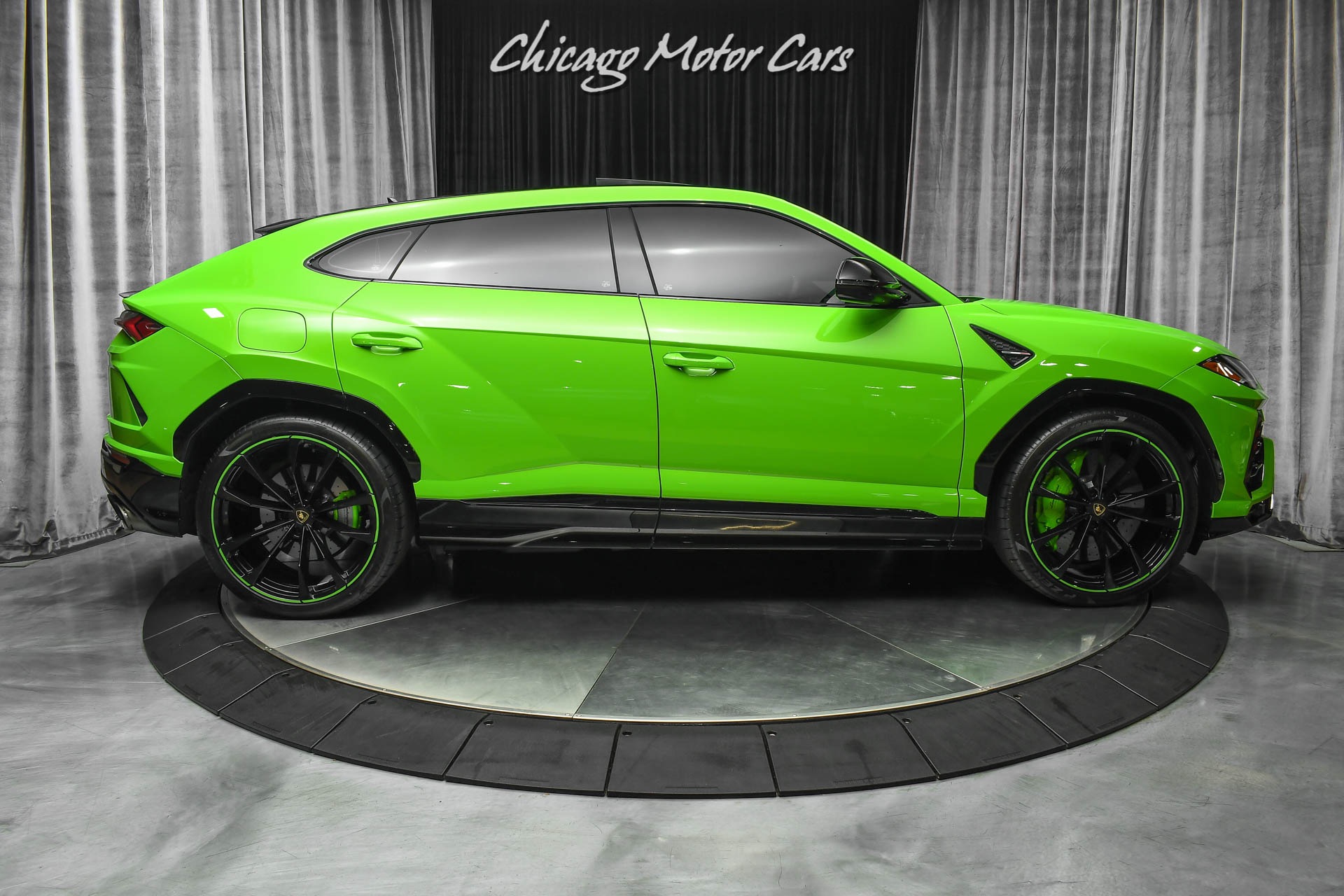 Used-2021-Lamborghini-Urus-SUV-PEARL-CAPSULE-Verde-Mantis-GREEN-PEARL-Taigete-23s