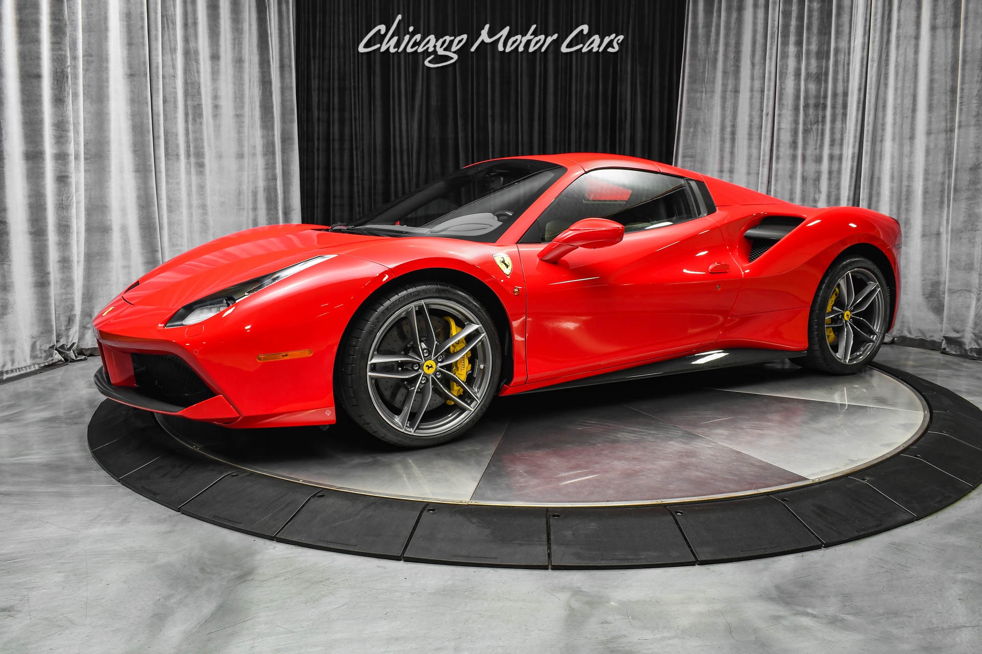 Used-2019-Ferrari-488-Spider-Only-1700-Miles-Carbon-Fiber-Everywhere-Optioned-Extremely-Well