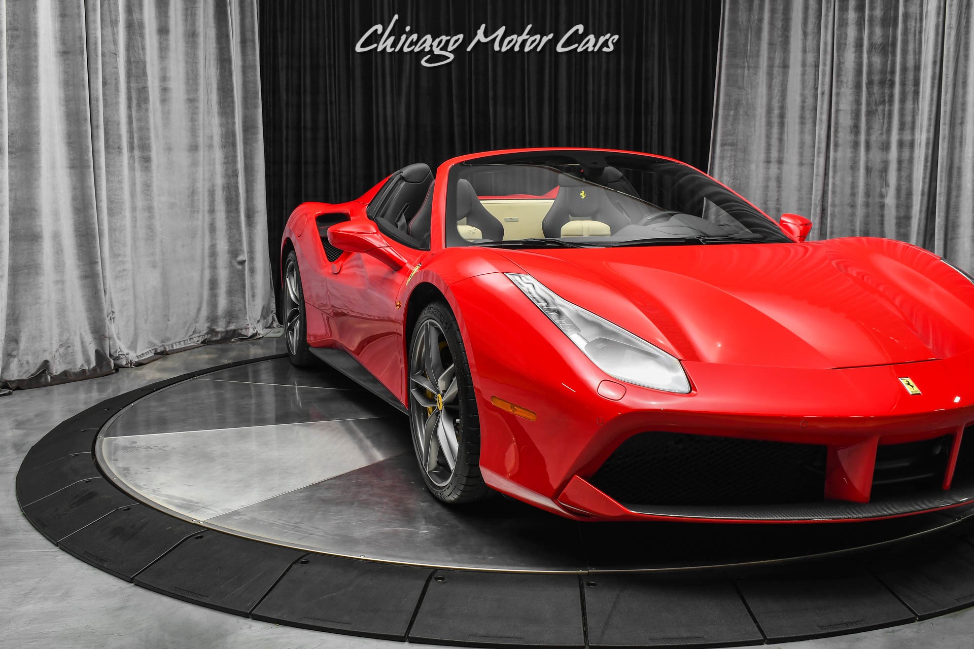 Used-2019-Ferrari-488-Spider-Only-1700-Miles-Carbon-Fiber-Everywhere-Optioned-Extremely-Well