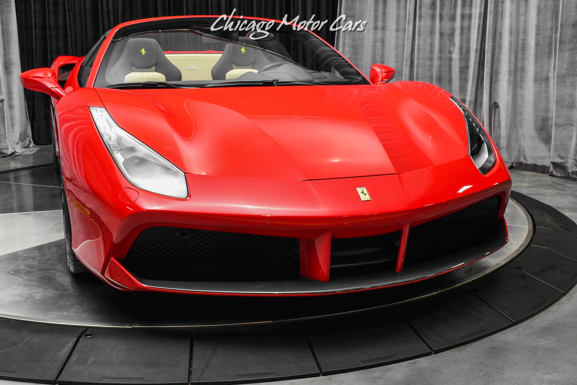 Used-2019-Ferrari-488-Spider-Only-1700-Miles-Carbon-Fiber-Everywhere-Optioned-Extremely-Well