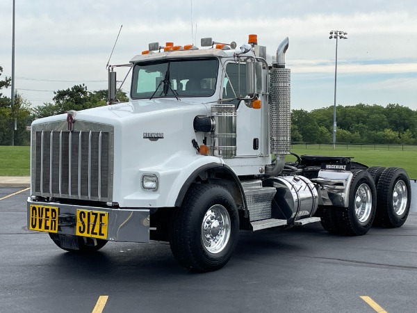 Used 2003 Kenworth T800 Wide Nose Day Cab-CAT C15-525HP-18 Speed-46K Rears-Wet Kit! for sale Sold at Chicago Motor Cars in West Chicago IL 60185 5