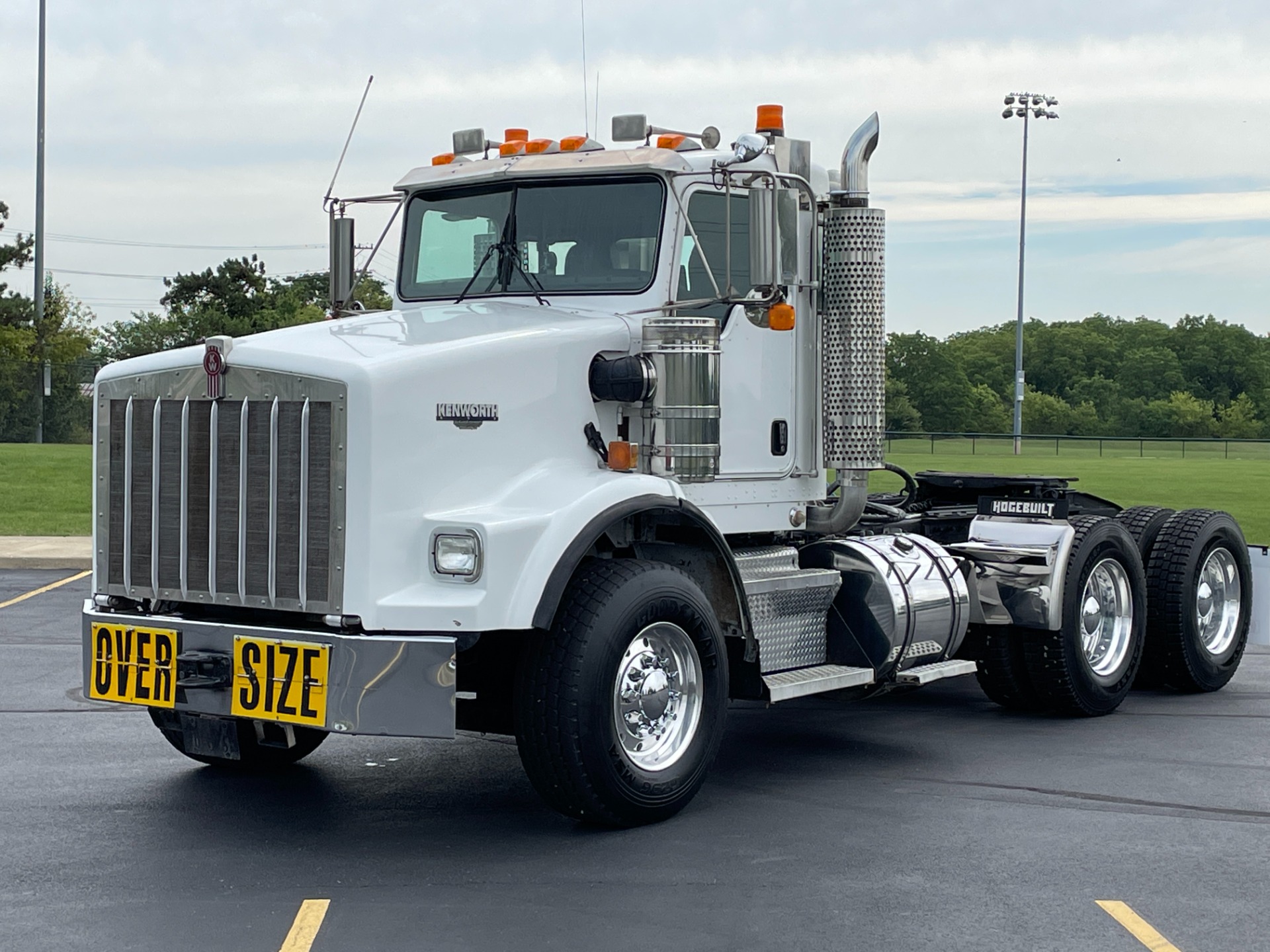 Used 2003 Kenworth T800 Wide Nose Day Cab-CAT C15-525HP-18 Speed