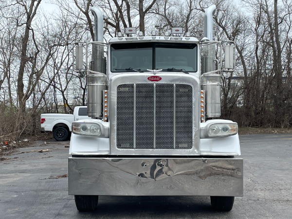 Used 2009 Peterbilt 388 Day Cab - Cummins ISX15 - 550 HP - WET KIT for sale Sold at Chicago Motor Cars in West Chicago IL 60185 3
