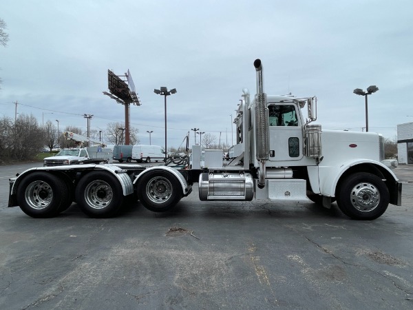 Used 2009 Peterbilt 388 Day Cab - Cummins ISX15 - 550 HP - WET KIT for sale Sold at Chicago Motor Cars in West Chicago IL 60185 5