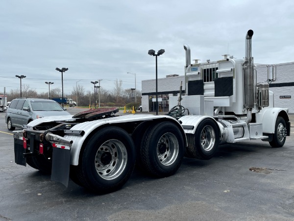 Used 2009 Peterbilt 388 Day Cab - Cummins ISX15 - 550 HP - WET KIT for sale Sold at Chicago Motor Cars in West Chicago IL 60185 6
