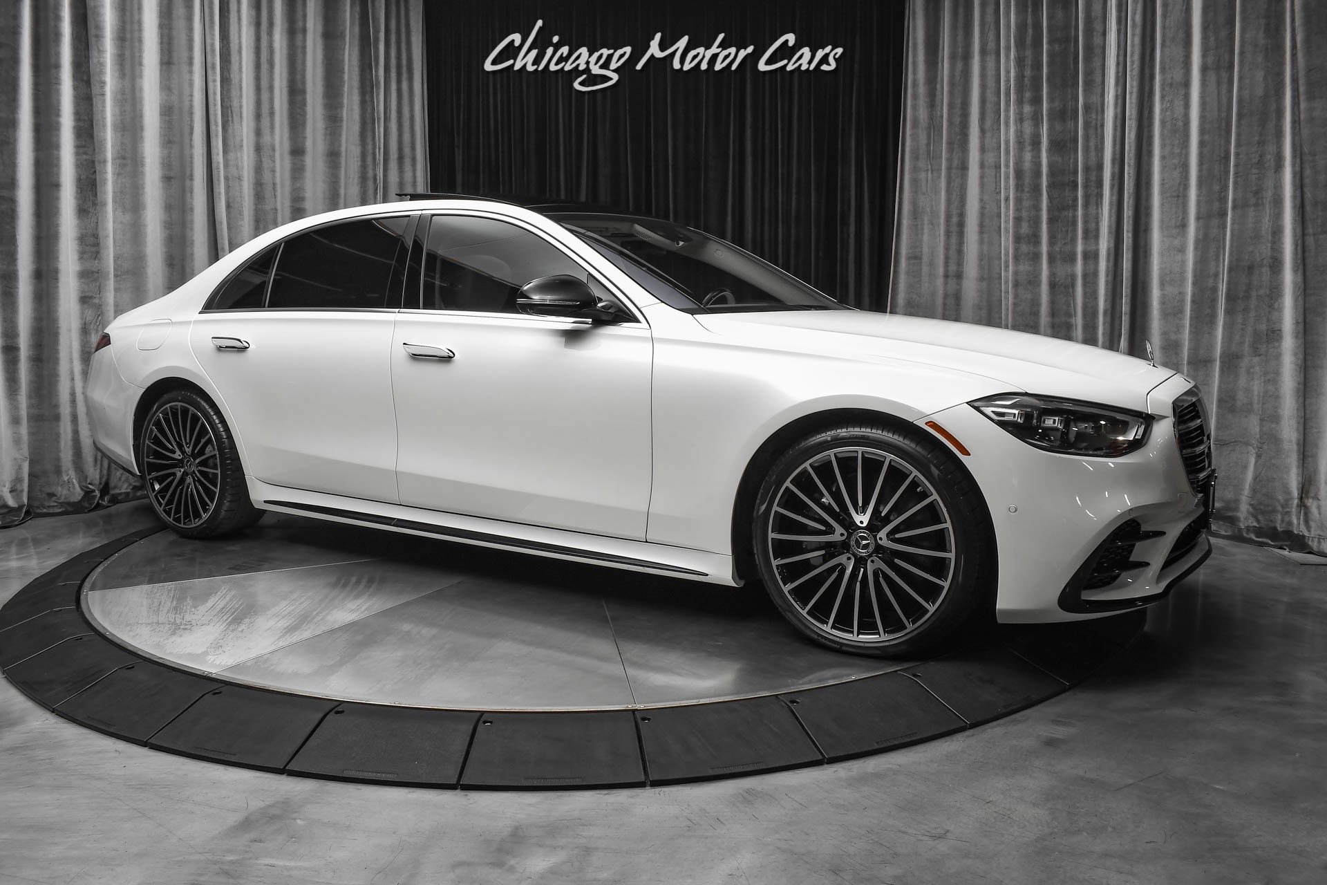 Used-2021-Mercedes-Benz-S580-4-Matic-Sedan-AMG-Line-Package-21s-Night-Package-LOADED-Designo-Diamond-White