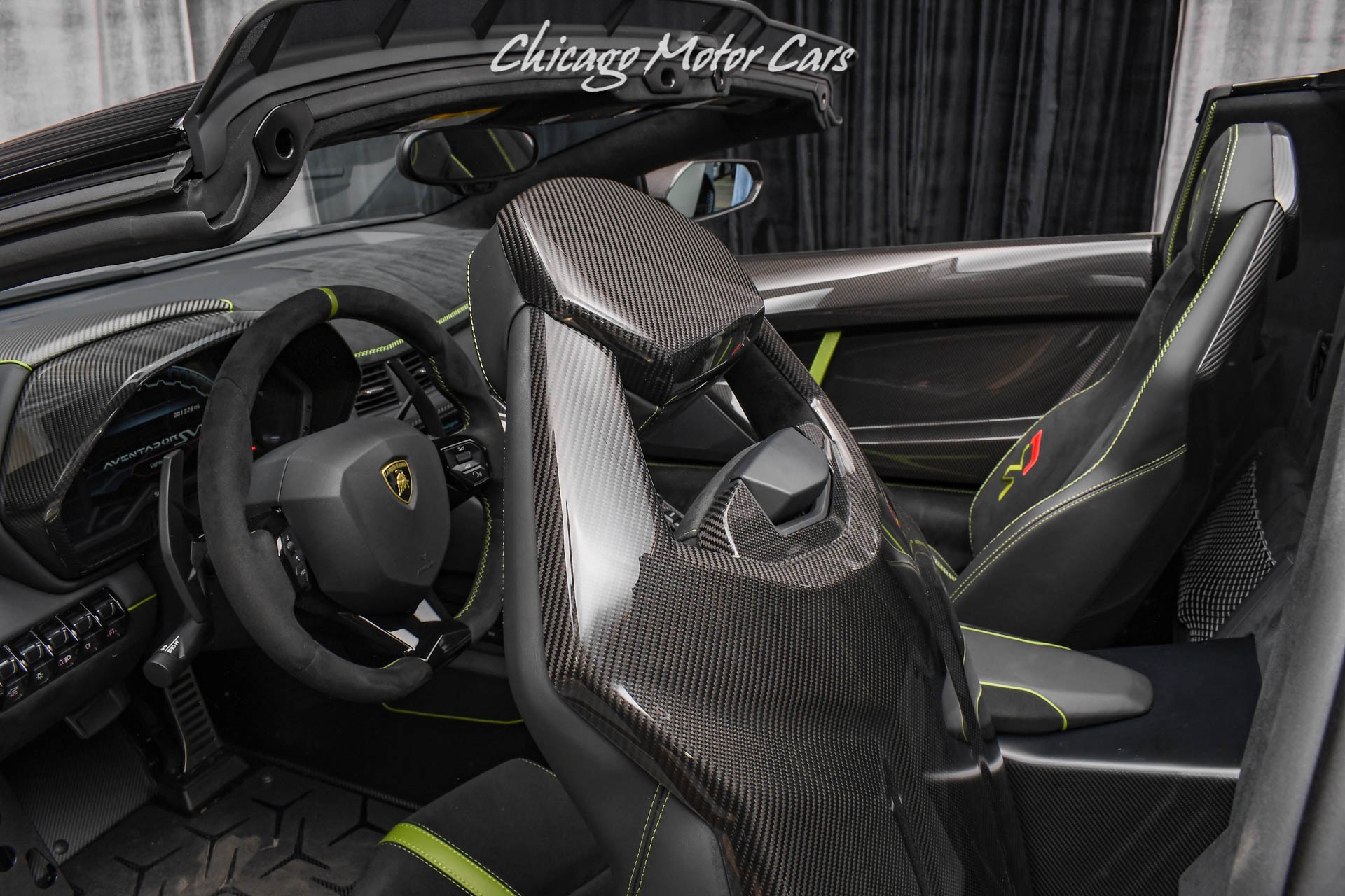 Used-2020-Lamborghini-Aventador-LP770-4-SVJ-Roadster-RARE-Paint-LOADED-Carbon-Fiber-FULL-Ad-Personam