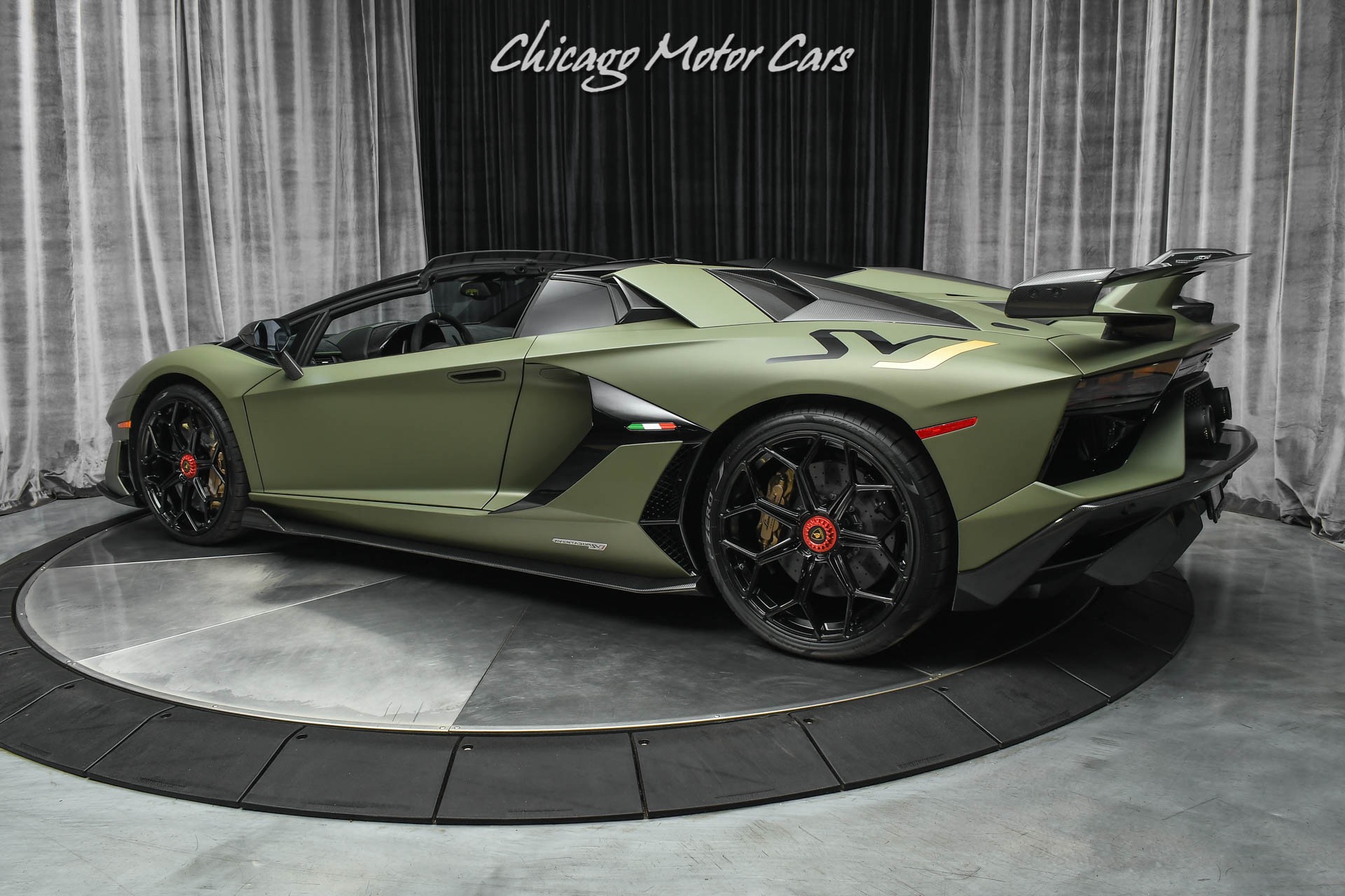 Used-2020-Lamborghini-Aventador-LP770-4-SVJ-Roadster-RARE-Paint-LOADED-Carbon-Fiber-FULL-Ad-Personam