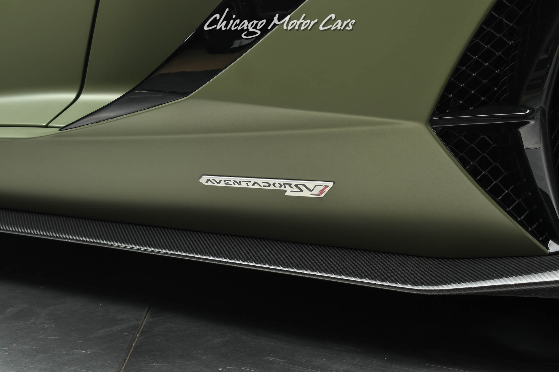 Used-2020-Lamborghini-Aventador-LP770-4-SVJ-Roadster-RARE-Paint-LOADED-Carbon-Fiber-FULL-Ad-Personam