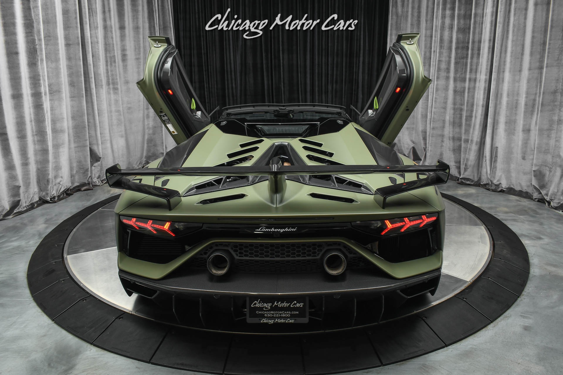 Used-2020-Lamborghini-Aventador-LP770-4-SVJ-Roadster-RARE-Paint-LOADED-Carbon-Fiber-FULL-Ad-Personam