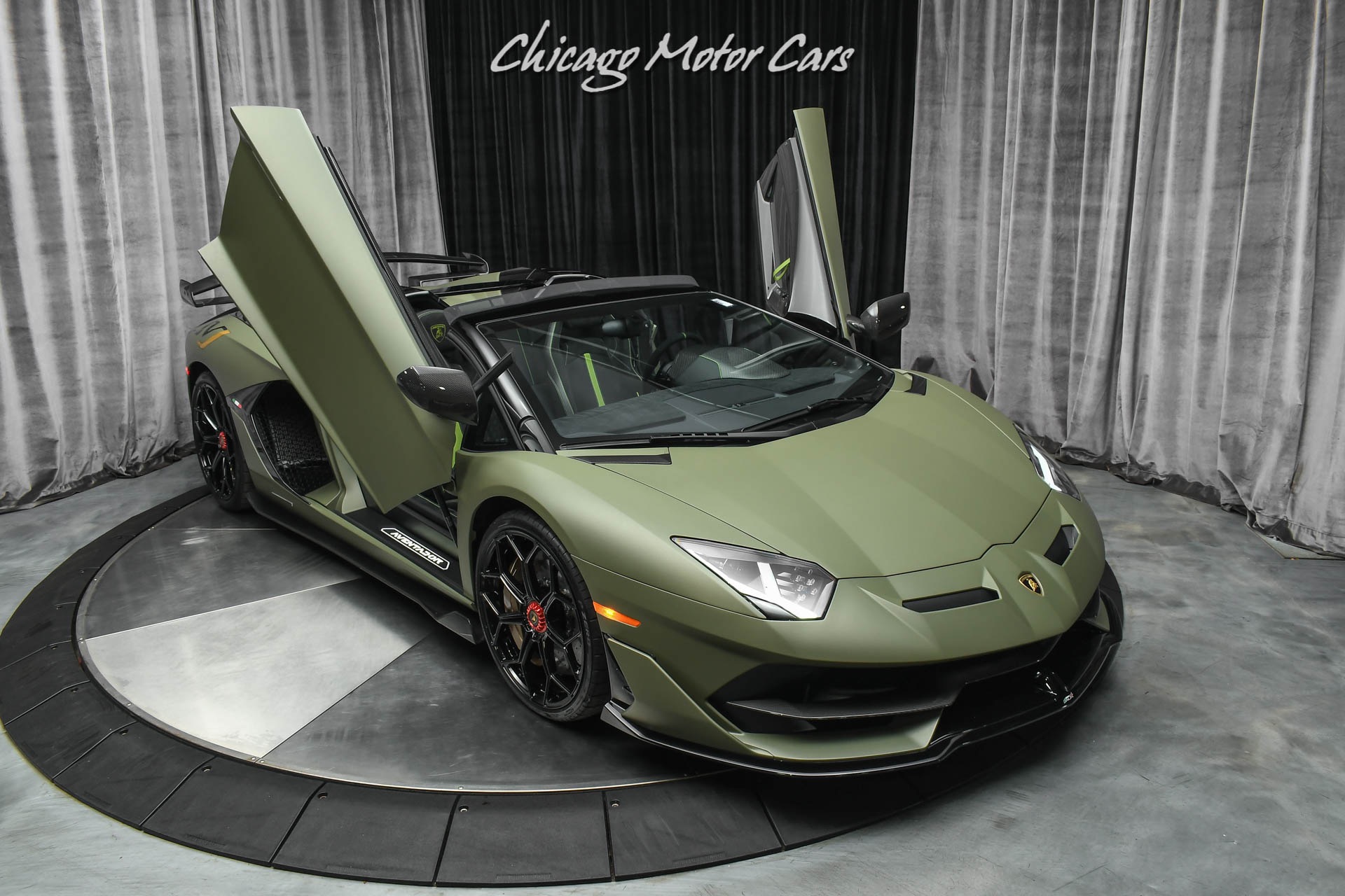 Used-2020-Lamborghini-Aventador-LP770-4-SVJ-Roadster-RARE-Paint-LOADED-Carbon-Fiber-FULL-Ad-Personam