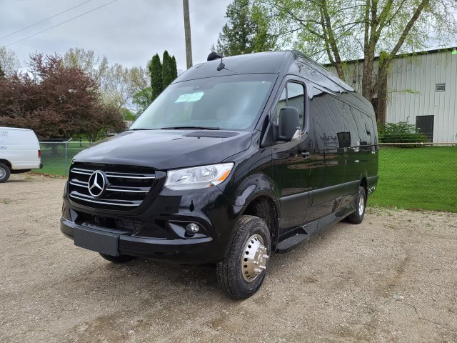 Used-2021-Mercedes-Benz-Sprinter-3500-Built-by-Ultimate-Toys-RARE-4x4-Loaded-ShowerBathroom-MSRP-220k