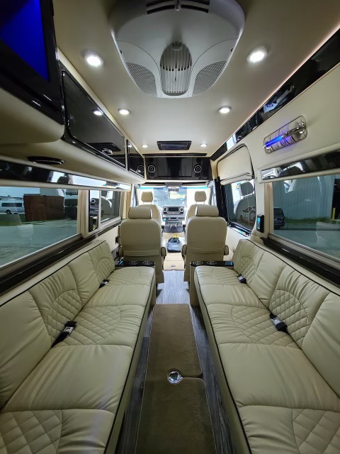 Used-2021-Mercedes-Benz-Sprinter-3500-Built-by-Ultimate-Toys-RARE-4x4-Loaded-ShowerBathroom-MSRP-220k