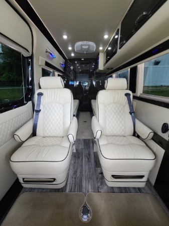 Used-2021-Mercedes-Benz-Sprinter-3500-Built-by-Ultimate-Toys-RARE-4x4-Loaded-ShowerBathroom-MSRP-220k