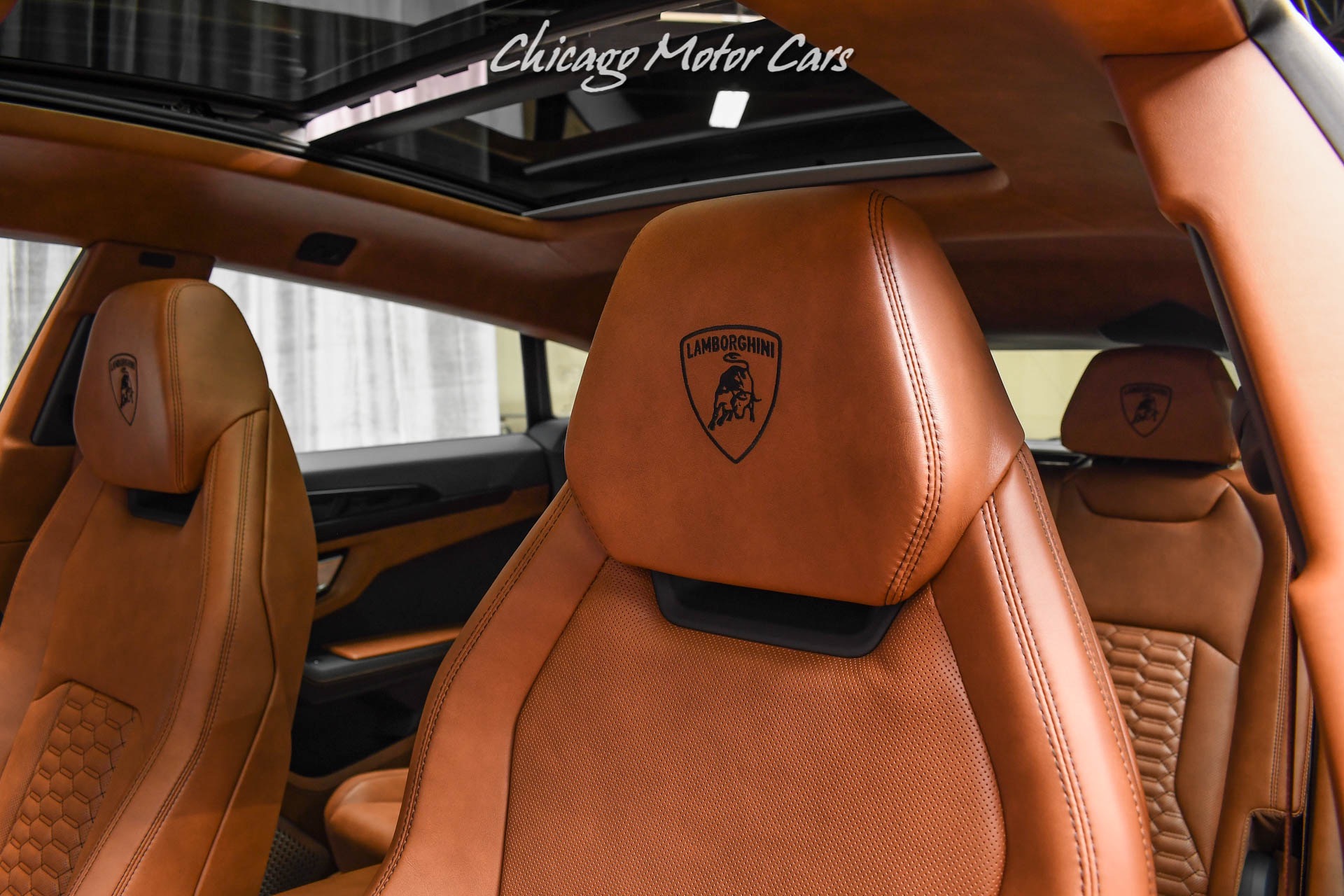 Used-2021-Lamborghini-Urus-SUV-Rare-Color-Combo-Terra-Asia-Interior-ONLY-300-Miles