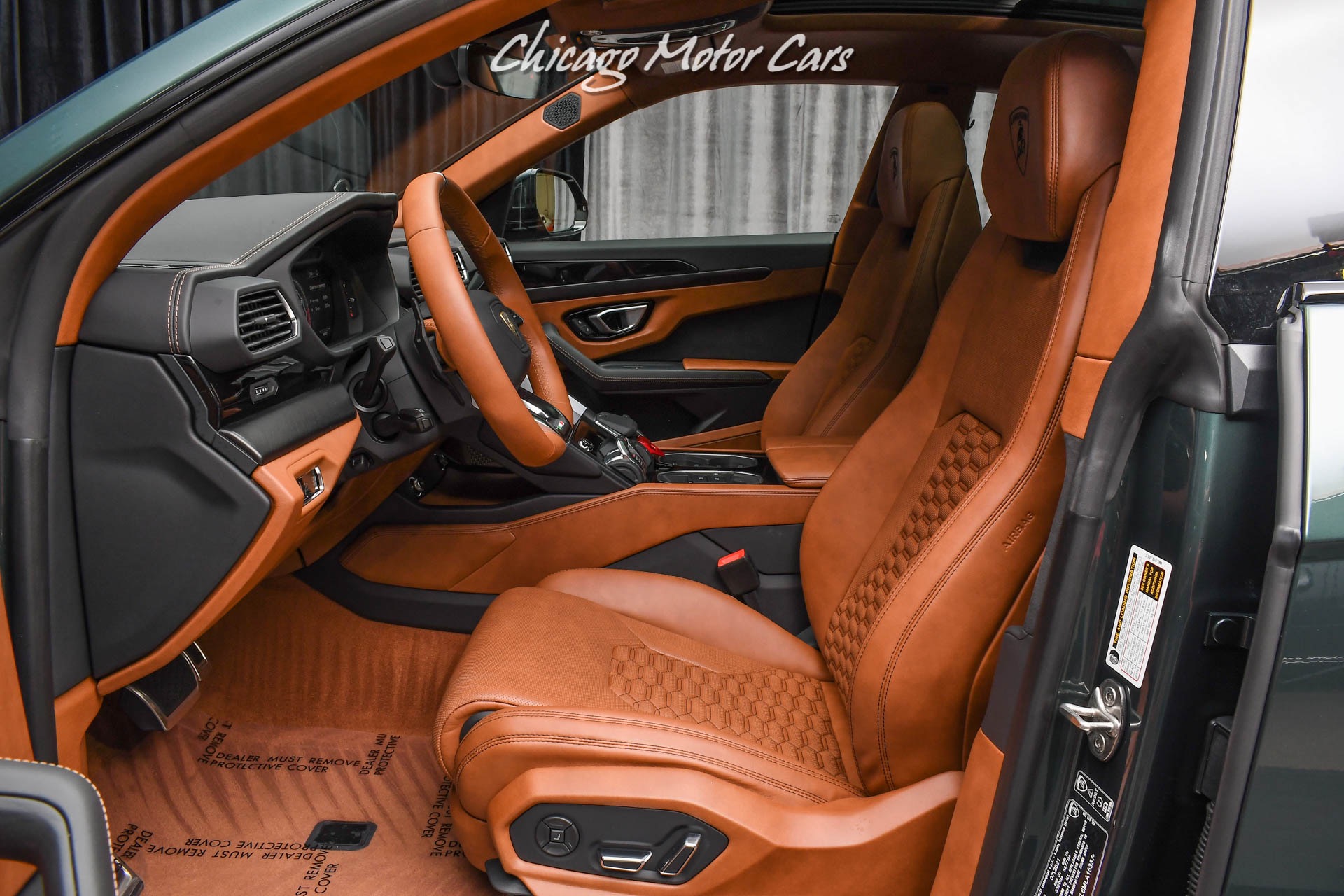 Used-2021-Lamborghini-Urus-SUV-Rare-Color-Combo-Terra-Asia-Interior-ONLY-300-Miles