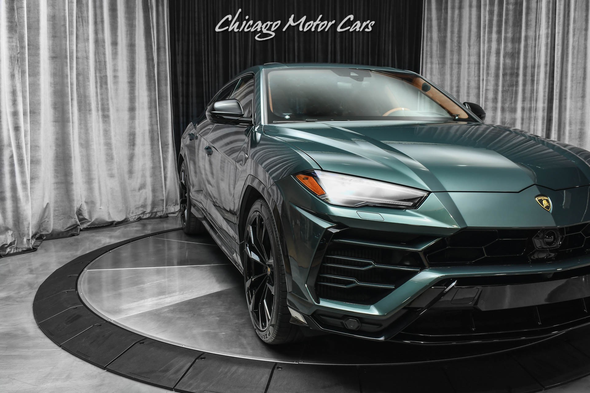 Used-2021-Lamborghini-Urus-SUV-Rare-Color-Combo-Terra-Asia-Interior-ONLY-300-Miles