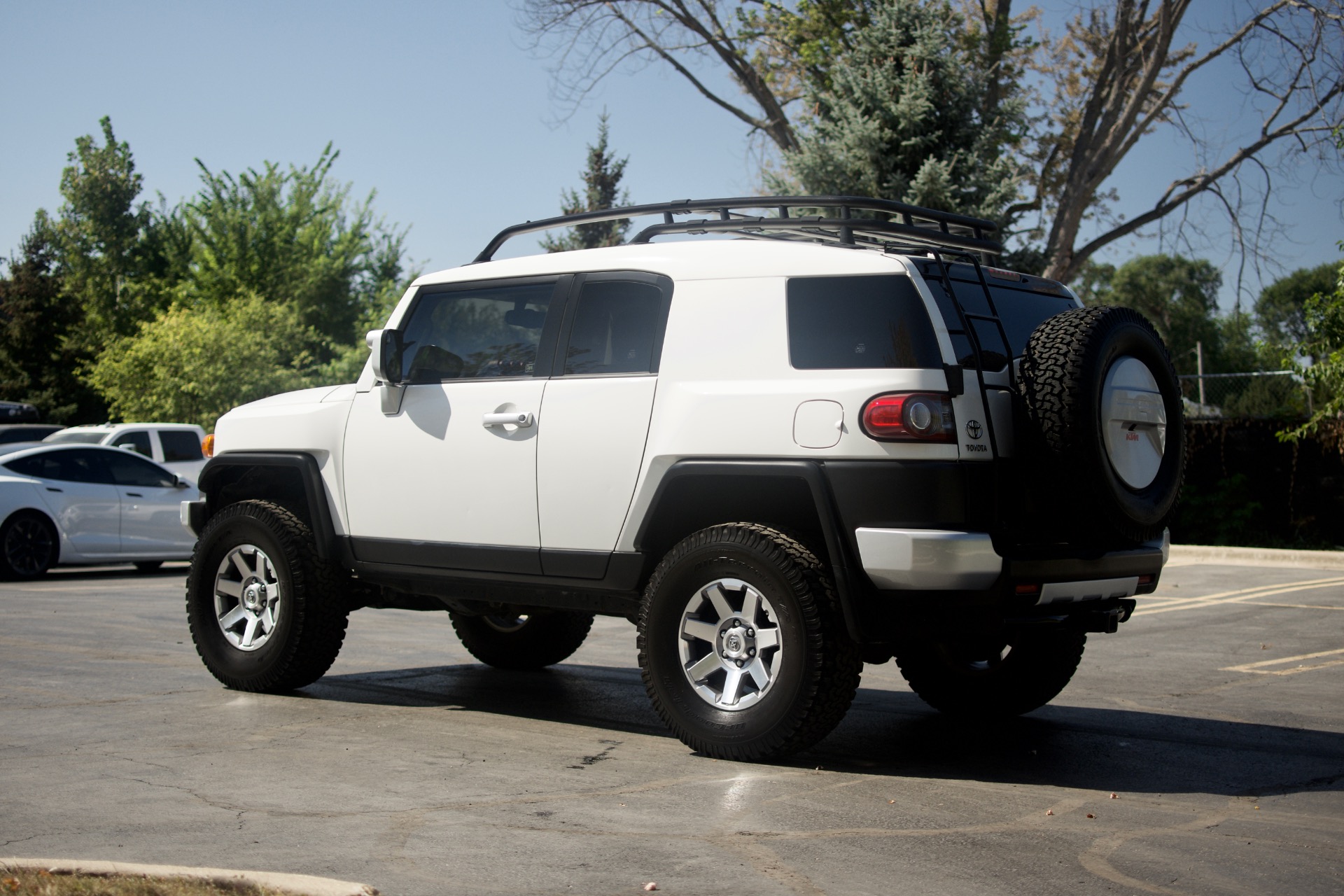 Used-2014-Toyota-FJ-Cruiser-SUV-6-Speed-Manual-Only-30k-Miles-Perfect-Condition-UPGRADES