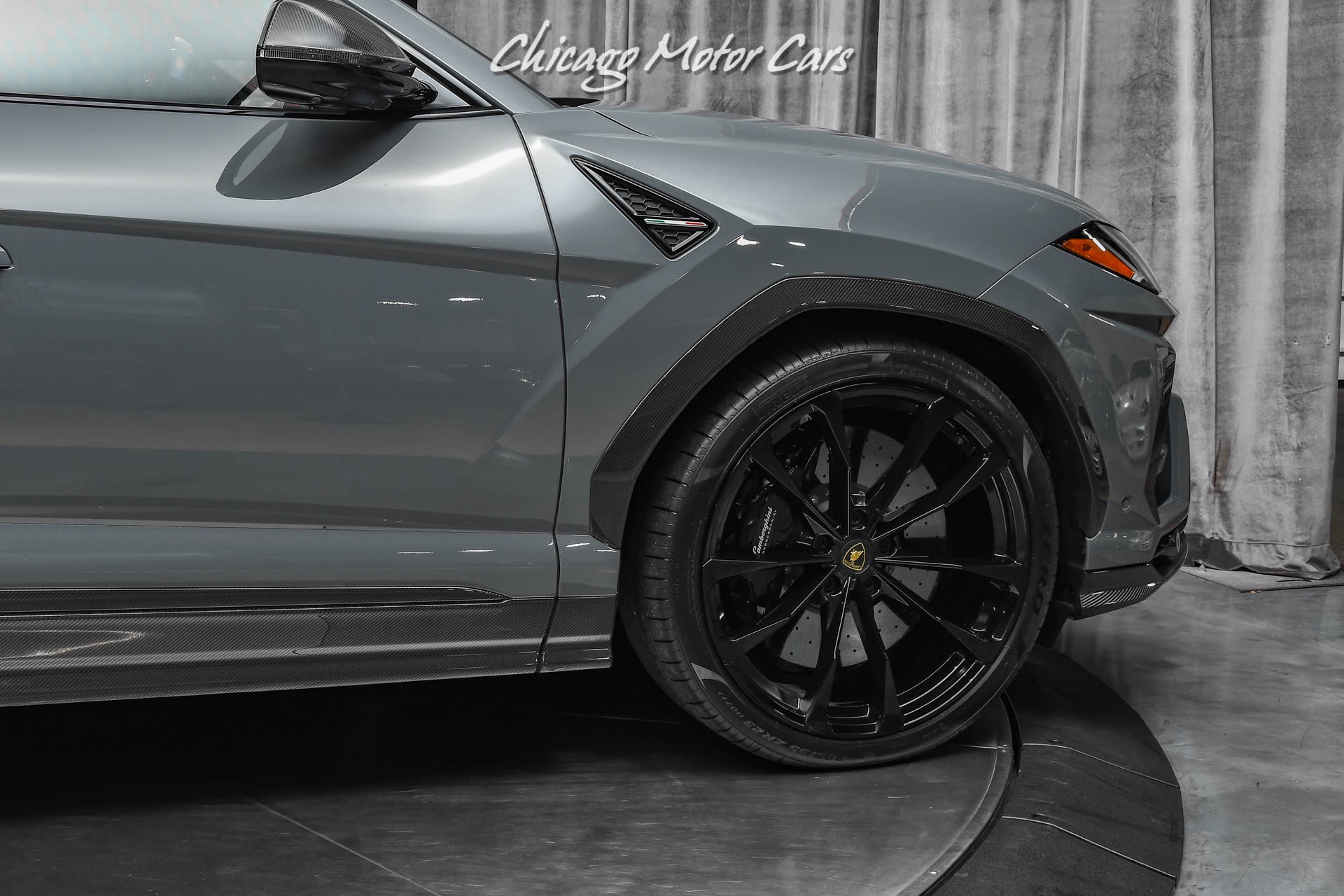 Used-2021-Lamborghini-Urus-SUV-HUGE-MSRP-LOADED-Full-PPF-RARE-Paint-Akrapovic-Exhaust