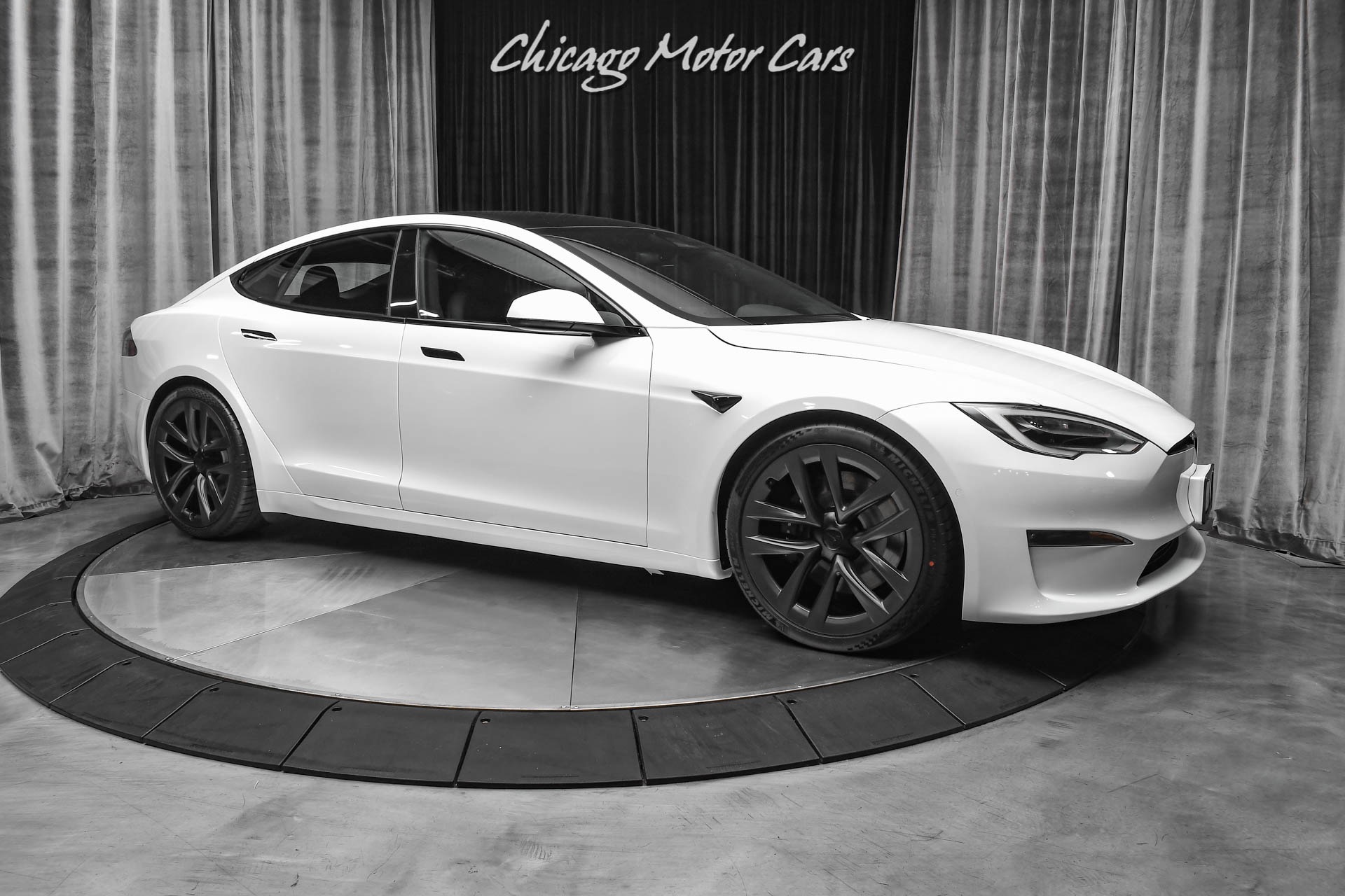 Used-2021-Tesla-Model-S-Plaid-Autopilot-21-Arachnid-Wheels-Worlds-Quickest-Production-Sedan