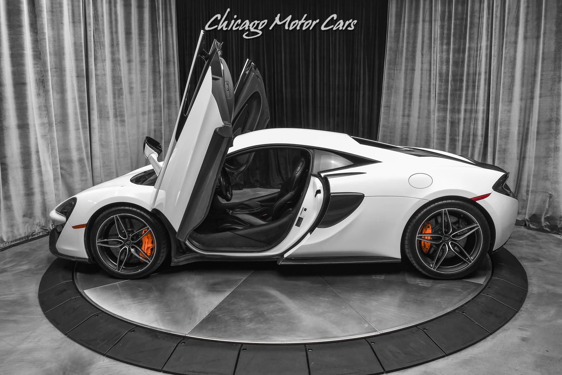 Used-2016-McLaren-570S-Carbon-Fiber-Front-Lift-B-W-Premium-Sound-System-Full-Front-PPF