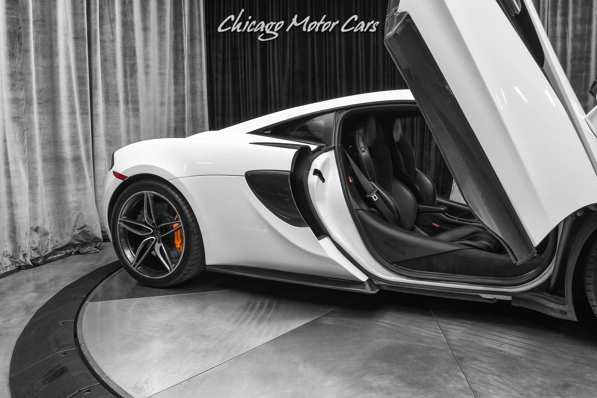 Used-2016-McLaren-570S-Carbon-Fiber-Front-Lift-B-W-Premium-Sound-System-Full-Front-PPF