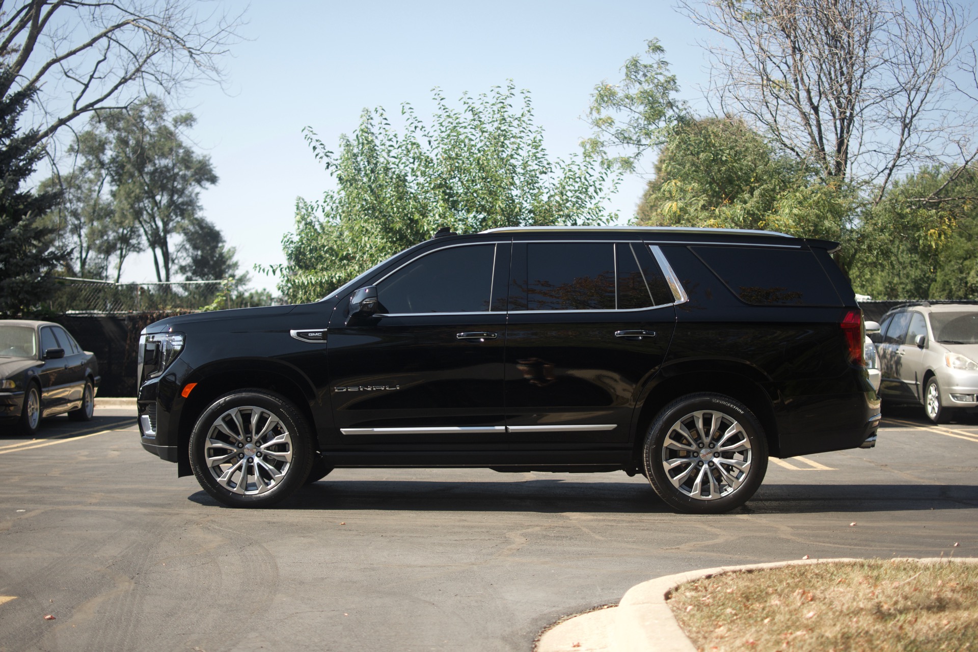 Used-2021-GMC-Yukon-Denali-4WD-SUV-Premium-Package-Rear-Seat-Media-Max-Trailering-Package