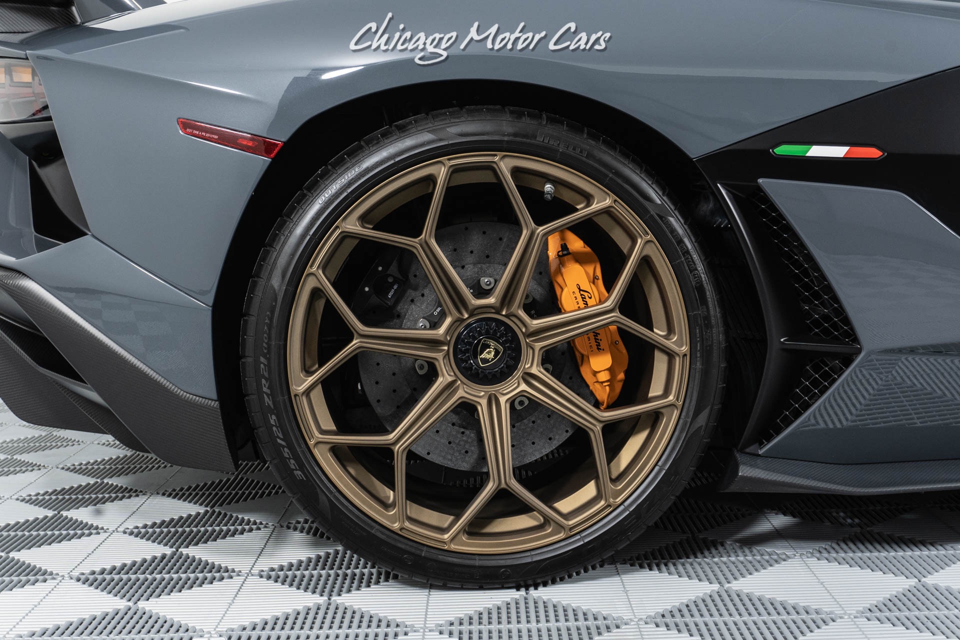 Used-2019-Lamborghini-Aventador-LP770-4-SVJ-Coupe-RARE-Grigio-Telesto-Hot-Color-Combo-SV-Interior-Upgrade