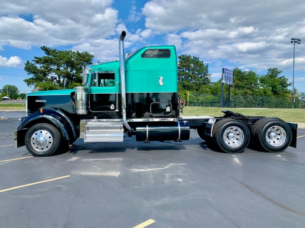 Used 1997 Kenworth W900 Sleeper - Detroit Diesel - 485 HP - 13 Speed - RECENT INFRAME! for sale Sold at Chicago Motor Cars in West Chicago IL 60185 2