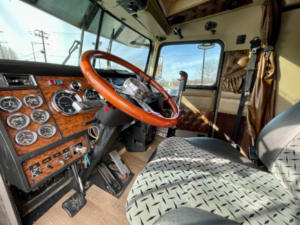 Used-1999-Kenworth-W900-Sleeper---COMPLETE-OVERHAUL---Detroit-60---500-Horsepower---13-Speed---Rais