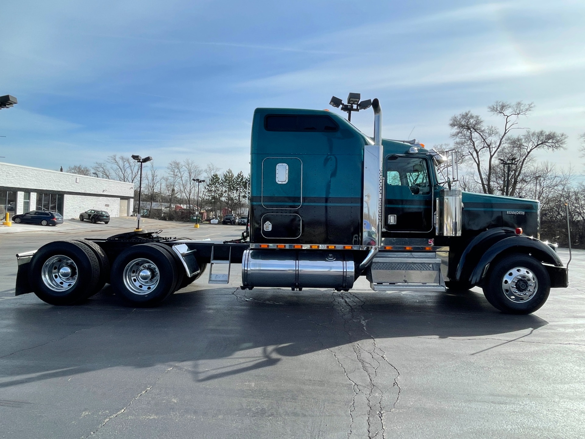 Used-1999-Kenworth-W900-Sleeper---COMPLETE-OVERHAUL---Detroit-60---500-Horsepower---13-Speed---Rais