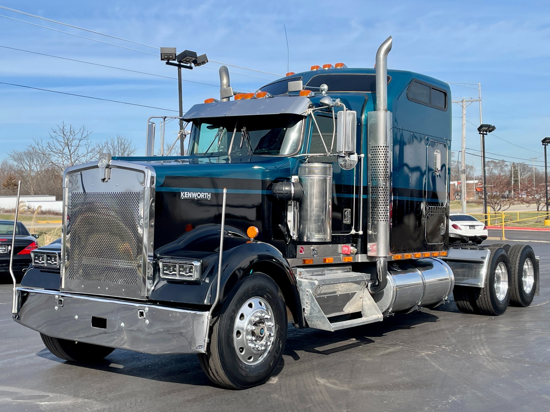 Used-1999-Kenworth-W900-Sleeper---COMPLETE-OVERHAUL---Detroit-60---500-Horsepower---13-Speed---Rais