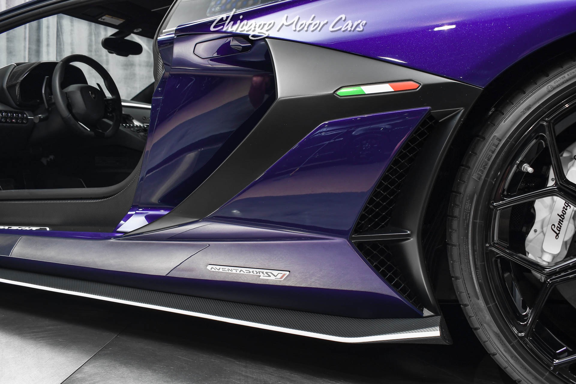 Used-2019-Lamborghini-Aventador-LP-770-4-SVJ-Coupe-RARE-Viola-Aletheia-Hot-Color-Combo-Carbon-Fiber