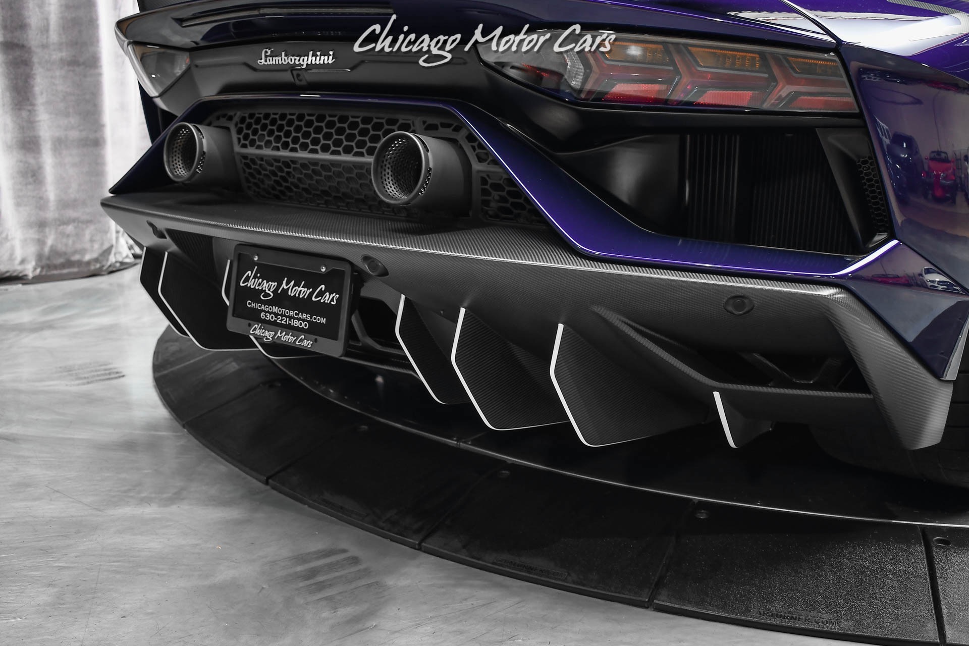 Used-2019-Lamborghini-Aventador-LP-770-4-SVJ-Coupe-RARE-Viola-Aletheia-Hot-Color-Combo-Carbon-Fiber