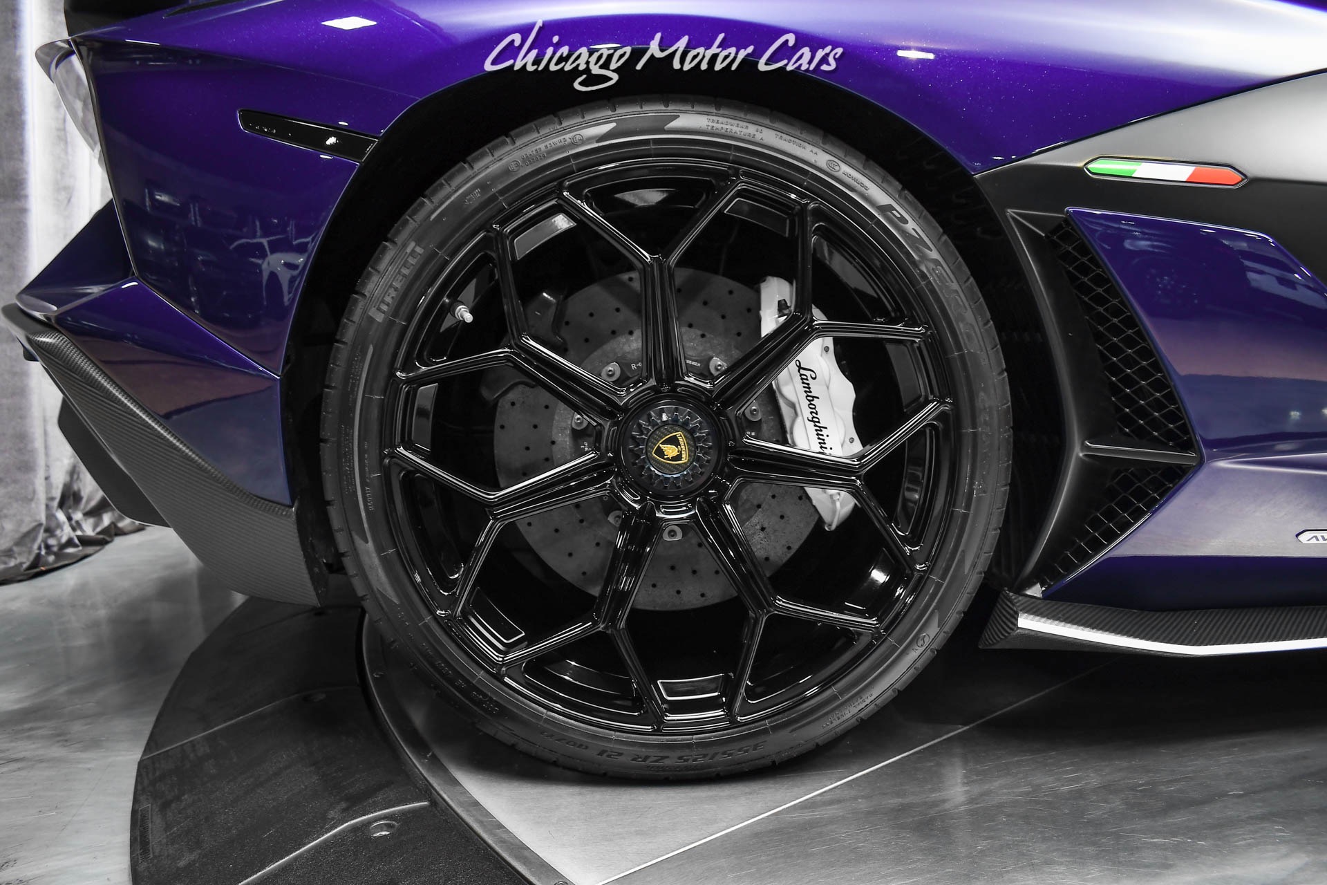 Used-2019-Lamborghini-Aventador-LP-770-4-SVJ-Coupe-RARE-Viola-Aletheia-Hot-Color-Combo-Carbon-Fiber