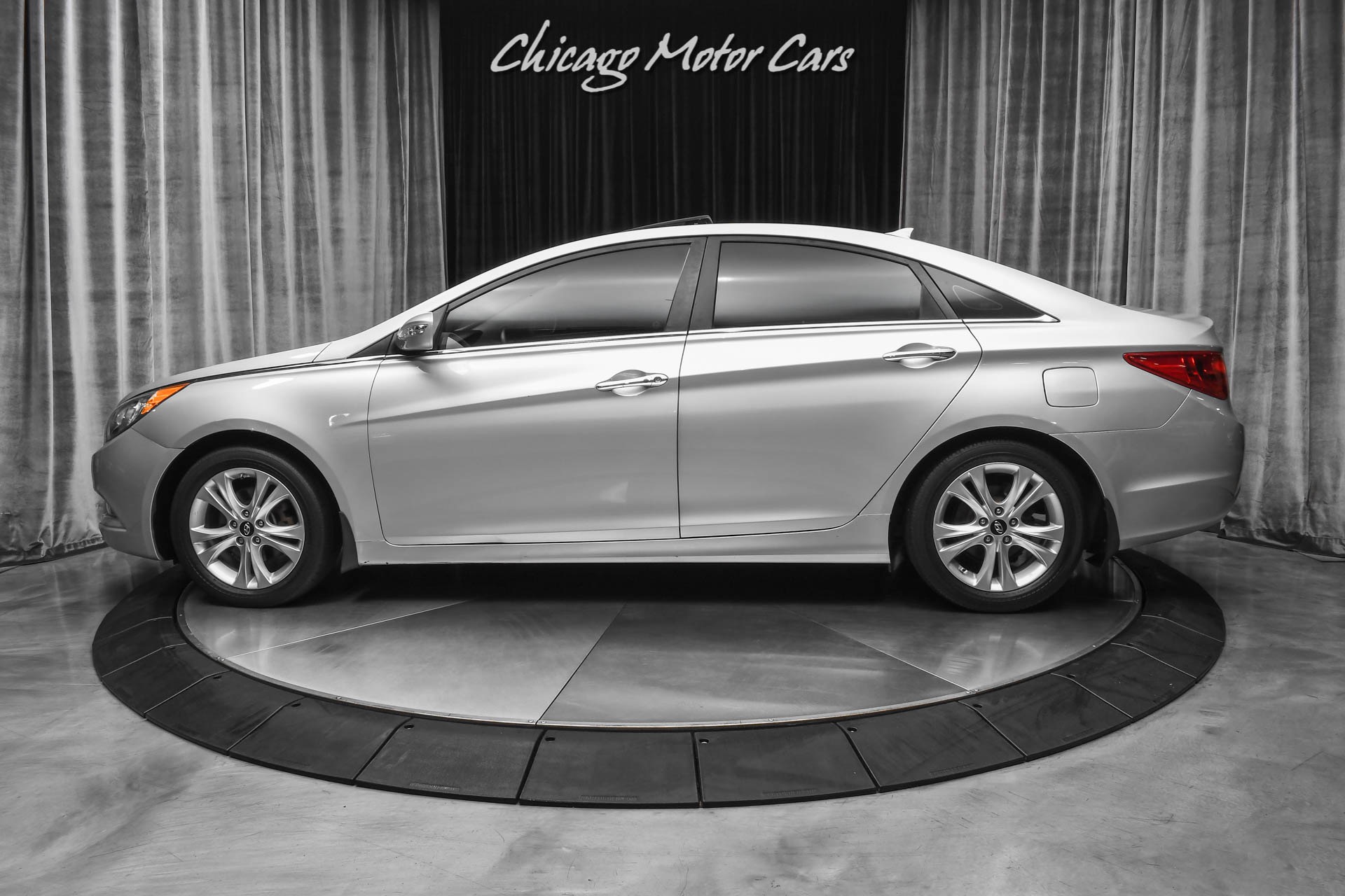 Used-2013-Hyundai-Sonata-Limited-Heated-Front-Seats-Dual-Zone-Climate-Leather