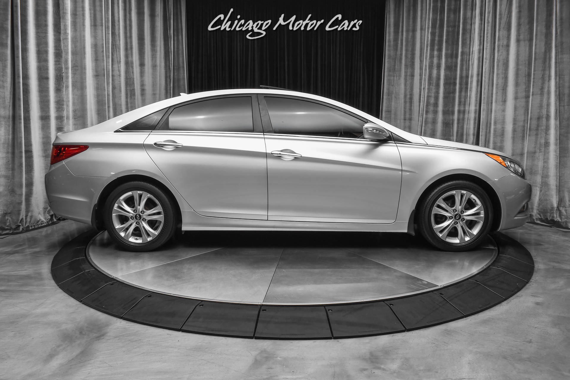 Used-2013-Hyundai-Sonata-Limited-Heated-Front-Seats-Dual-Zone-Climate-Leather