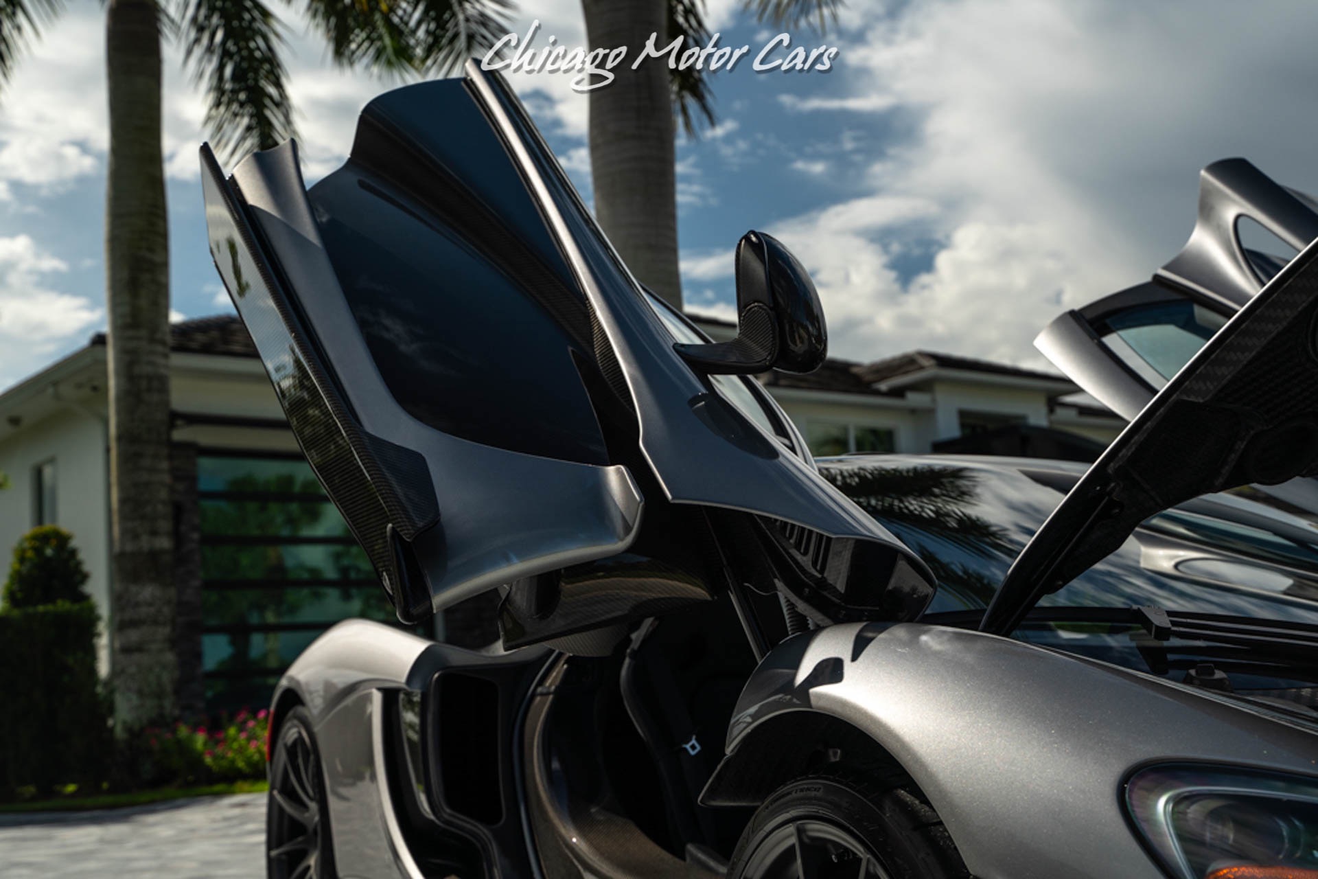 Used-2014-McLaren-P1-Coupe-Completely-Serviced-Carbon-Fiber-Collector-Quality