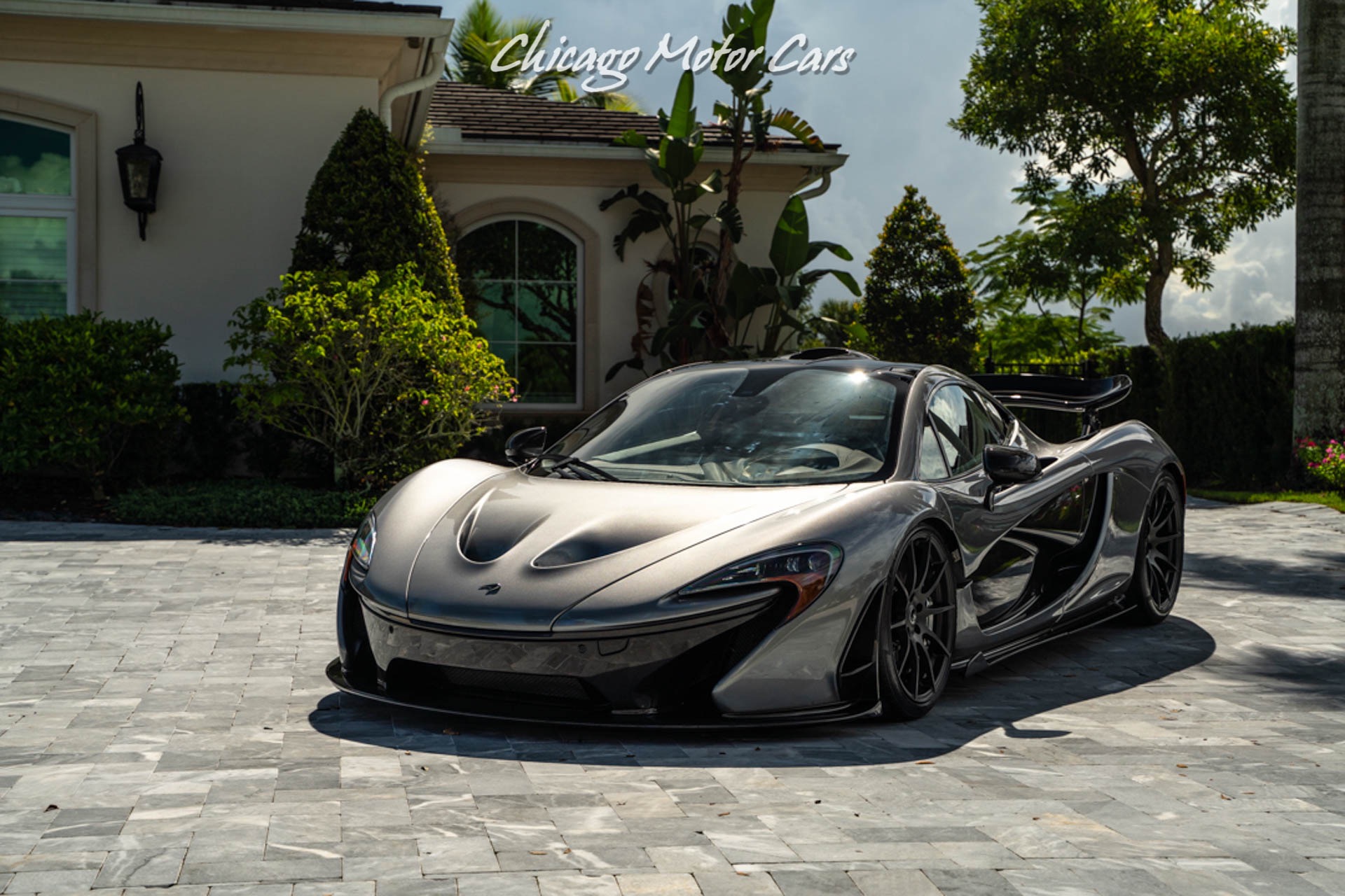 Used-2014-McLaren-P1-Coupe-Completely-Serviced-Carbon-Fiber-Collector-Quality