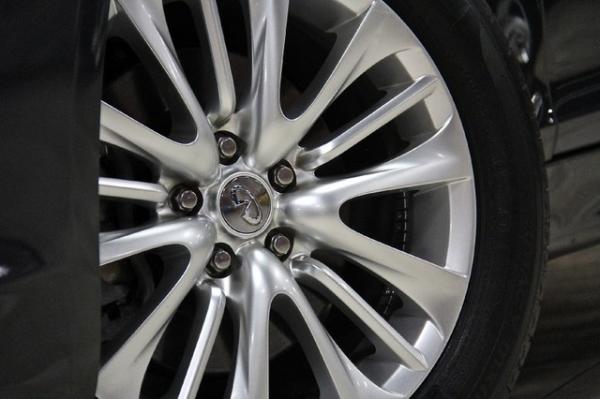 New-2012-Infiniti-M35h-Hybrid