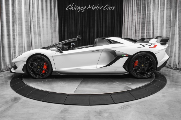 Used-2020-Lamborghini-Aventador-SVJ-LP770-4-Roadster-Factory-Matte-White-CARBON-FIBER-Everywhere-Only-2k-Miles