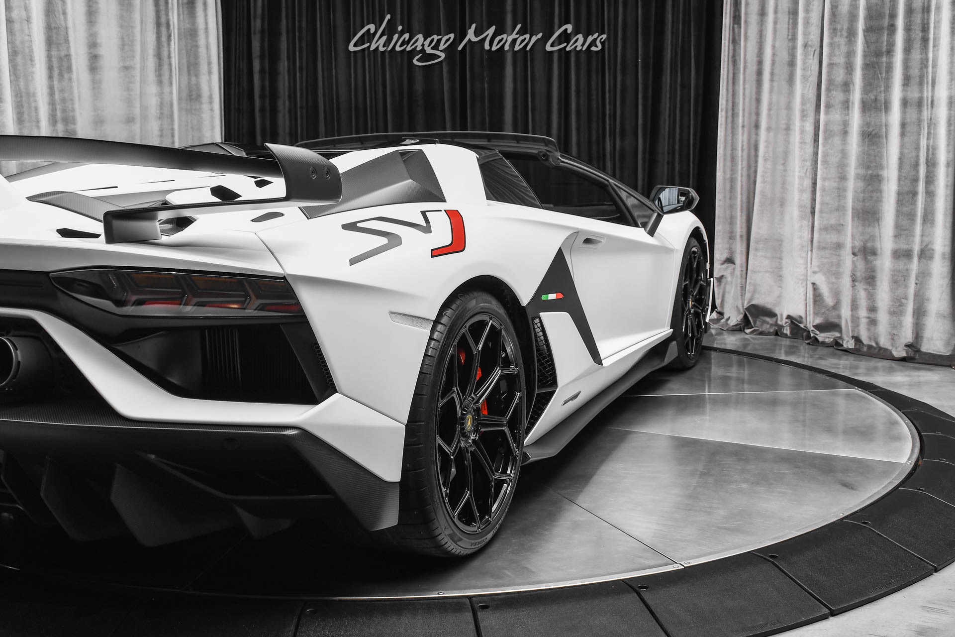 Used-2020-Lamborghini-Aventador-SVJ-LP770-4-Roadster-Factory-Matte-White-CARBON-FIBER-Everywhere-Only-2k-Miles