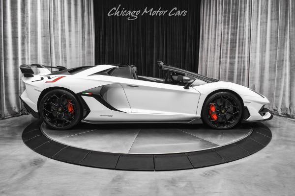 Used-2020-Lamborghini-Aventador-SVJ-LP770-4-Roadster-Factory-Matte-White-CARBON-FIBER-Everywhere-Only-2k-Miles