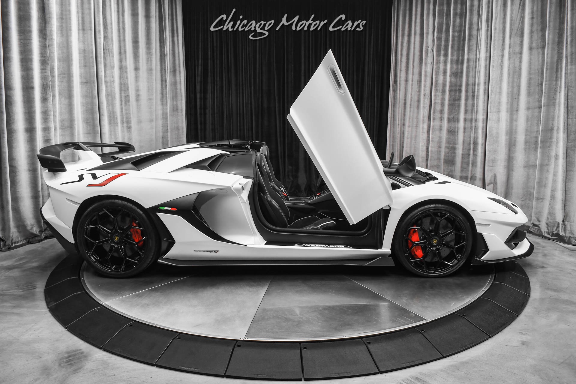 Used-2020-Lamborghini-Aventador-SVJ-LP770-4-Roadster-Factory-Matte-White-CARBON-FIBER-Everywhere-Only-2k-Miles