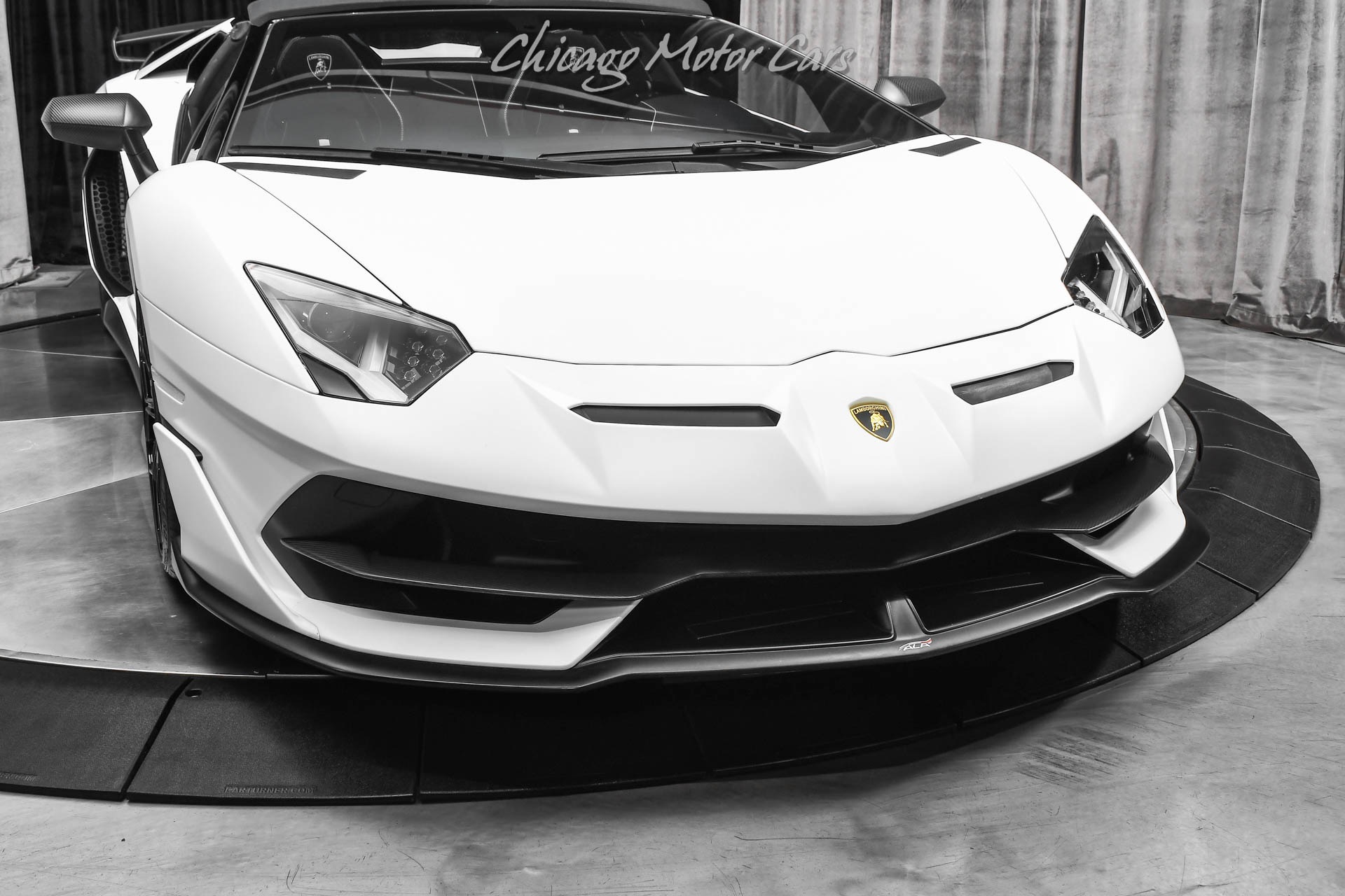 Used-2020-Lamborghini-Aventador-SVJ-LP770-4-Roadster-Factory-Matte-White-CARBON-FIBER-Everywhere-Only-2k-Miles