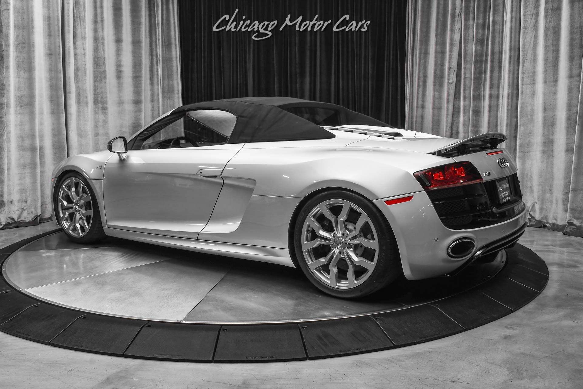 Used-2012-Audi-R8-52-V10-Quattro-Spyder-Convertible-Ice-Silver-Carbon-Fiber-Mirror-PPF