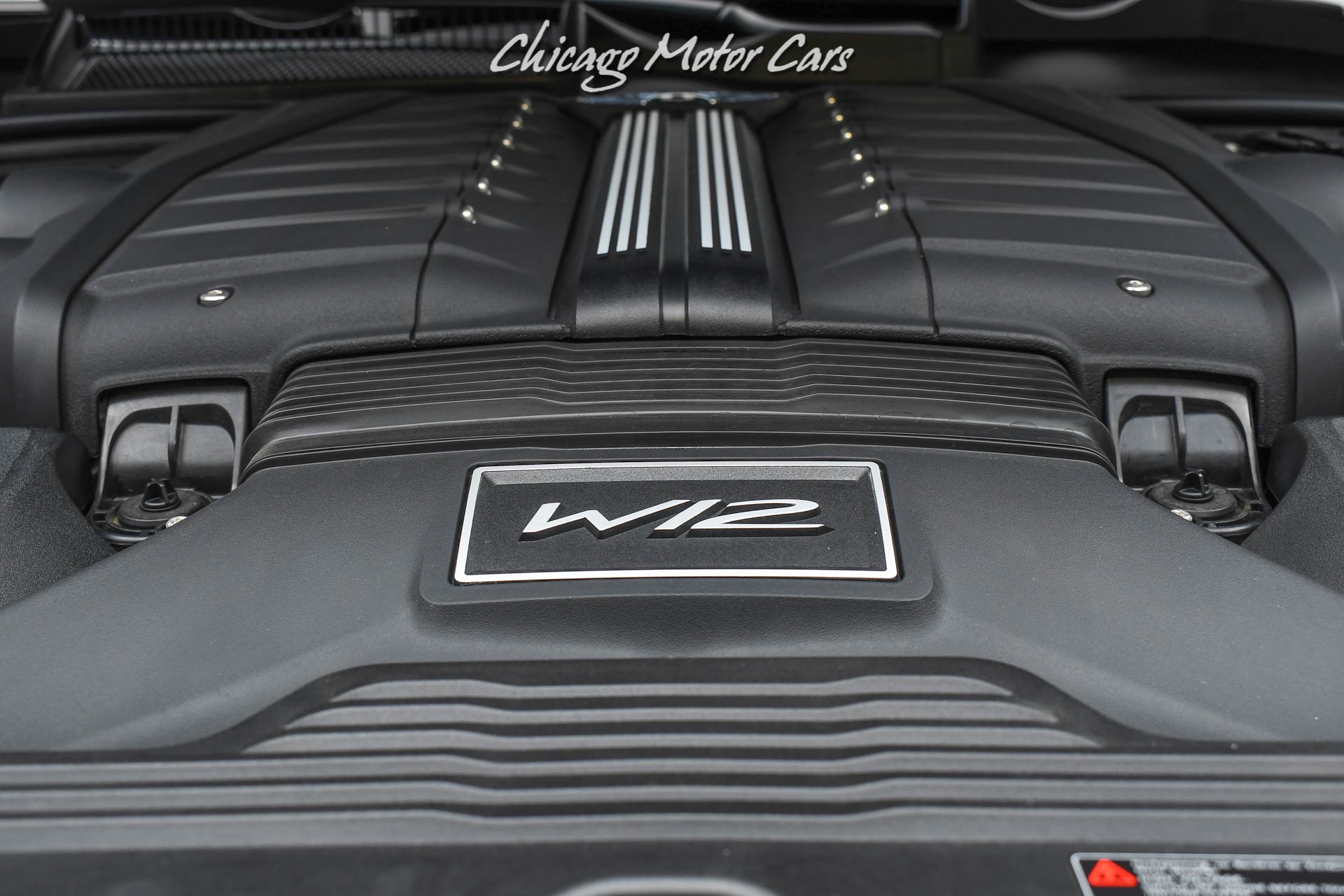 Used-2021-Bentley-Bentayga-Speed-SUV-Black-Spec-with-Black-Wheels-LOADED-Stunning-Combination